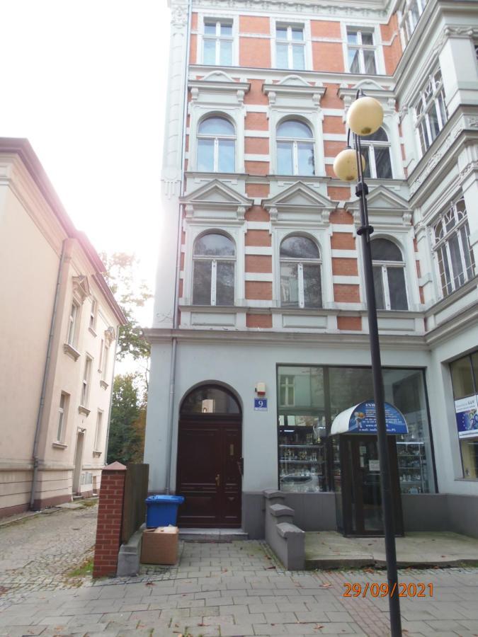 グリヴィツェApartament Kasztanowyアパートメント エクステリア 写真
